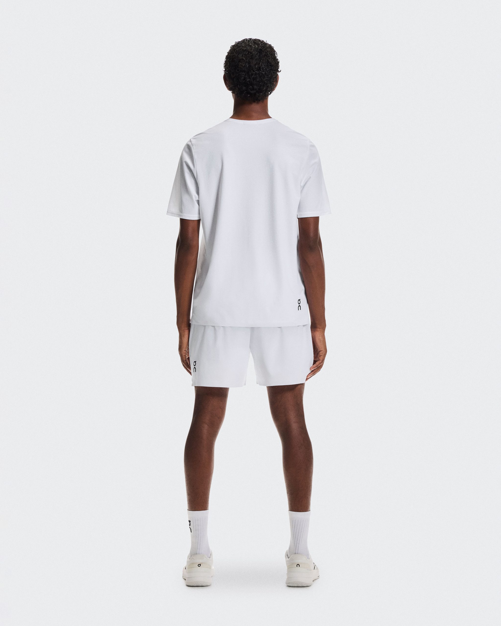 camiseta-court-t-branca-on-1