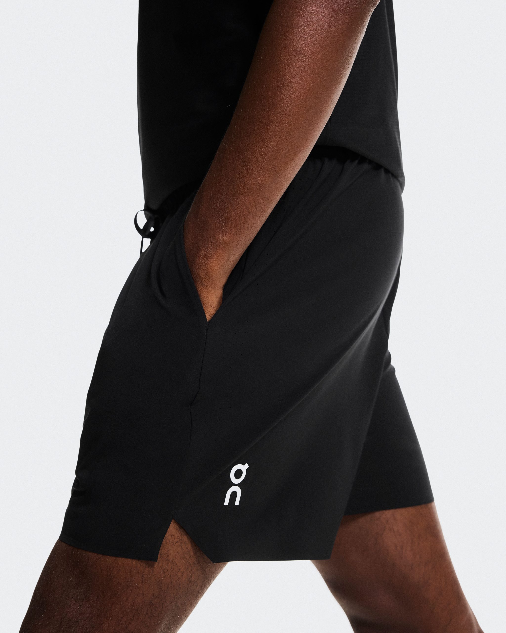 court-short-preto-on-6