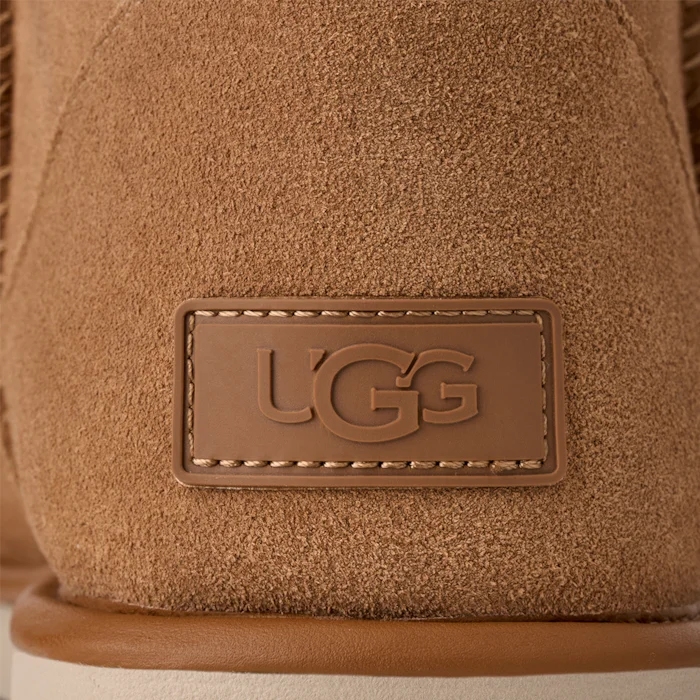 bota-classic-mini-caramelo-gtx-ugg-4