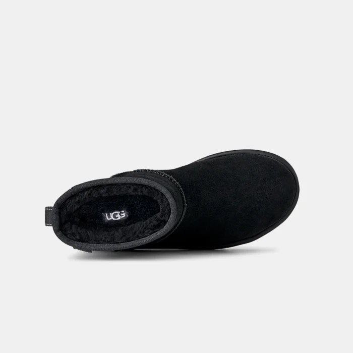 bota-classic-mini-preta-gtx-ugg-4