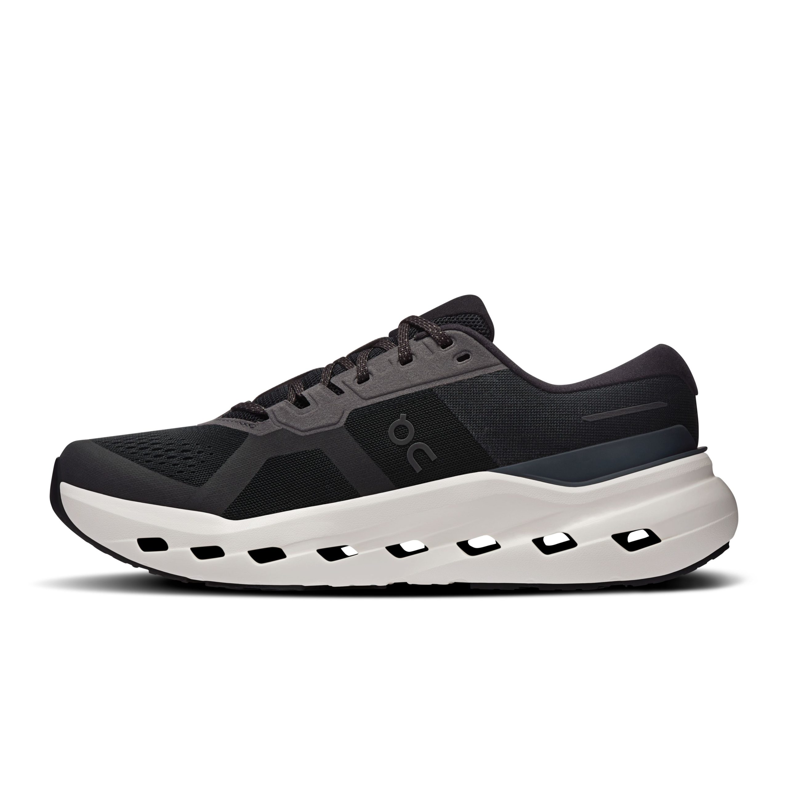 cloudrunner-3-preto-branco-on-3