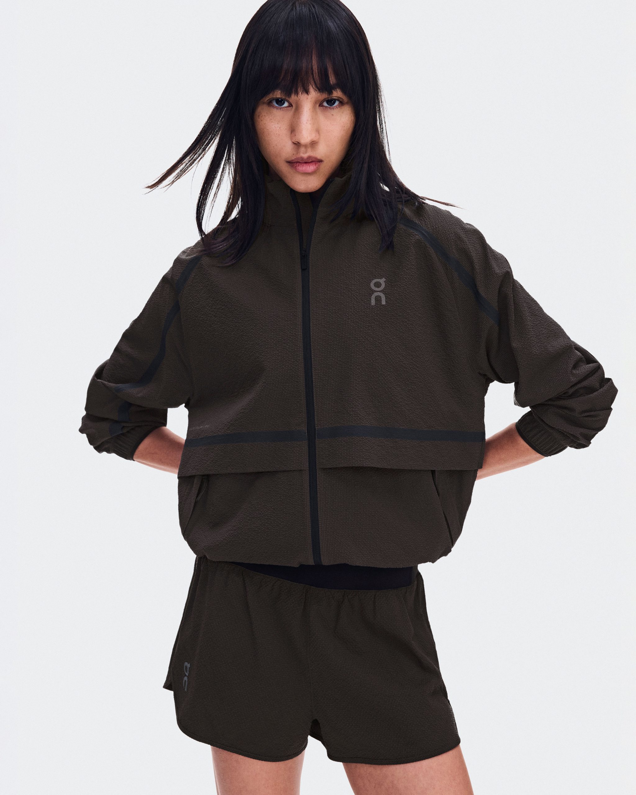 jaqueta-performance-volt-espress-feminina-on-running-1