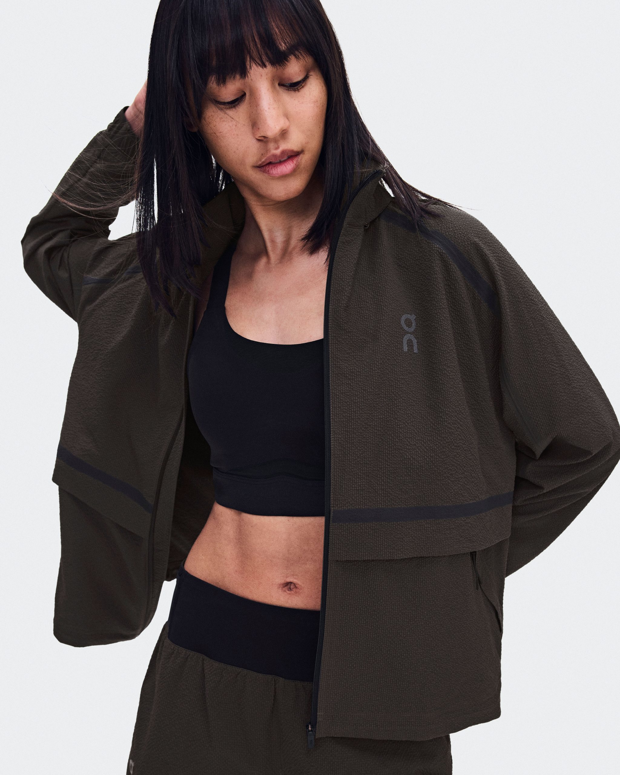 jaqueta-performance-volt-espress-feminina-on-running-4