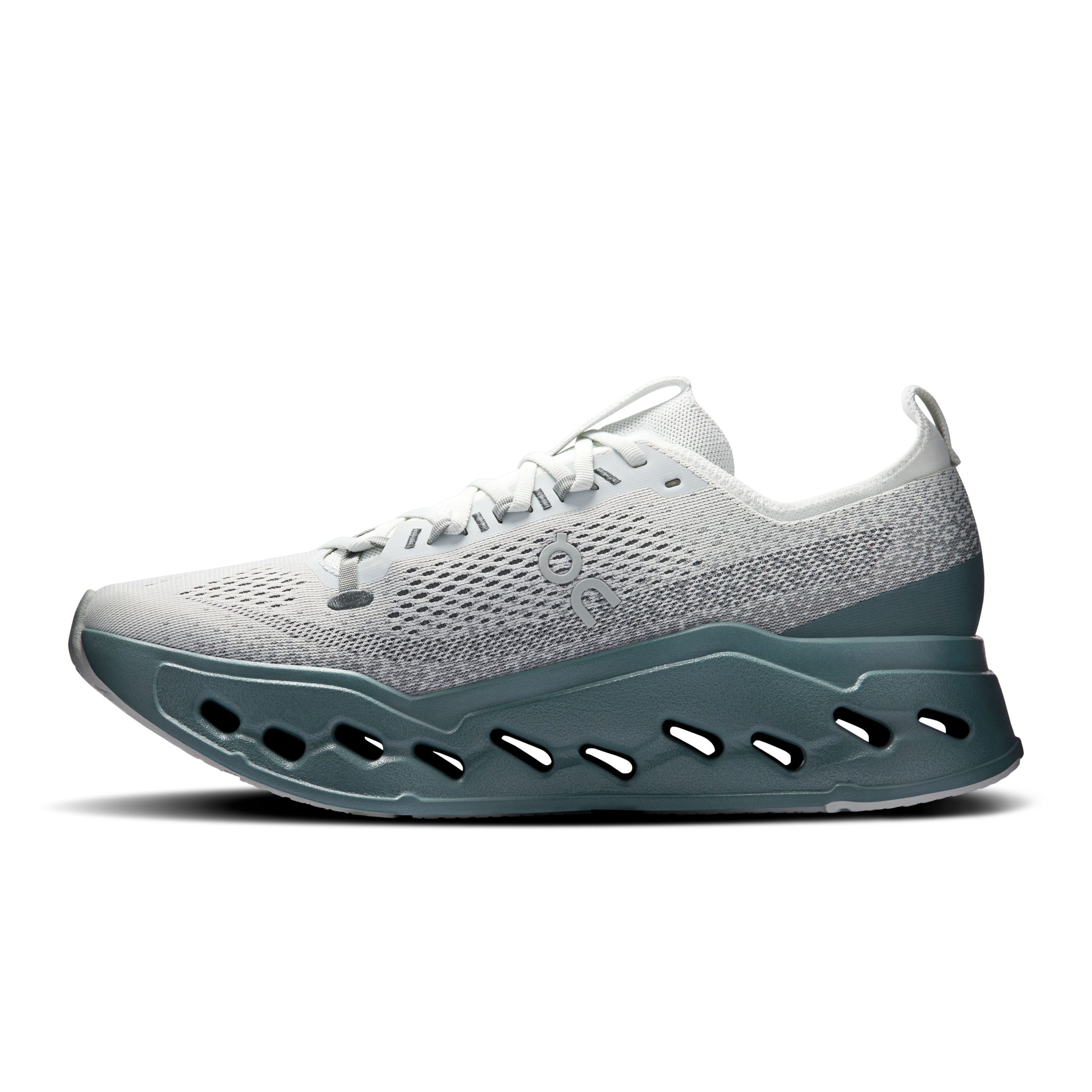 cloudsurfer-max-verde-branco-on-running-4