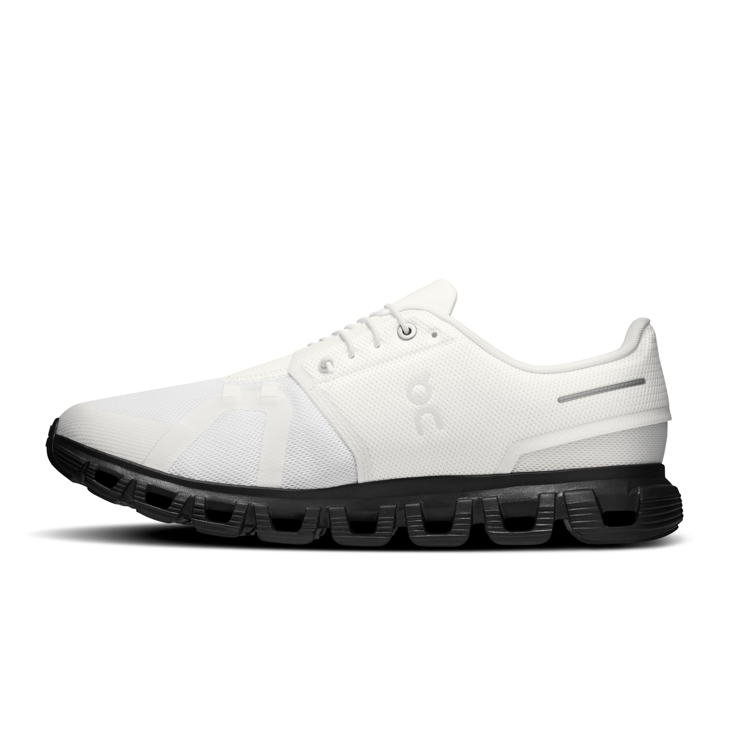 Cloud-6-branco-preto-masculino-on-running-3